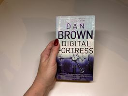 NOVEL: Dan Brown, Digital Fortress