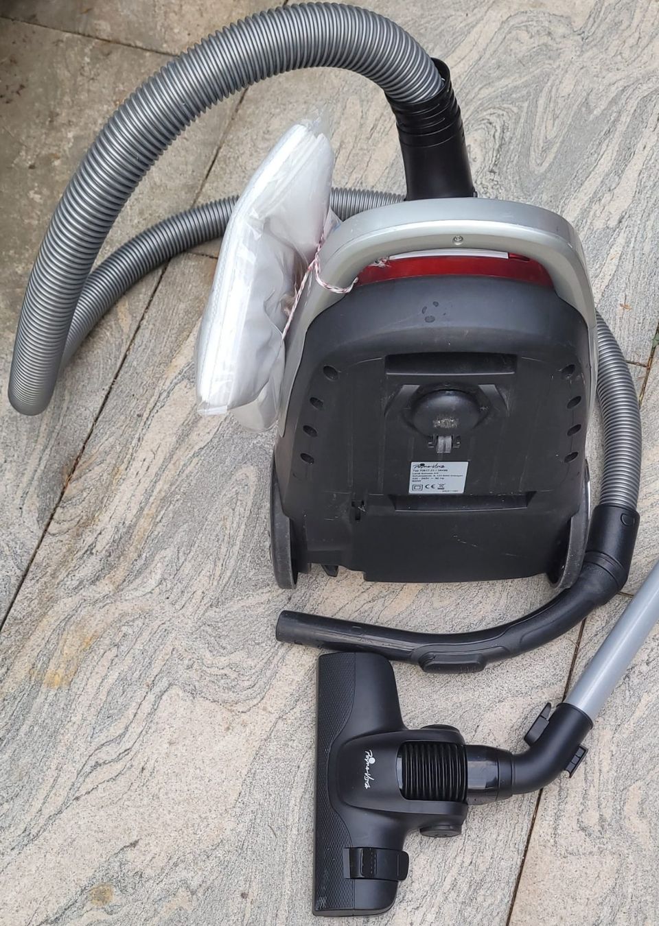 Aspirapolveri & Accessori: Staubsauger ⛑️ – Usato da Goldingen venduto da Guido06 3
