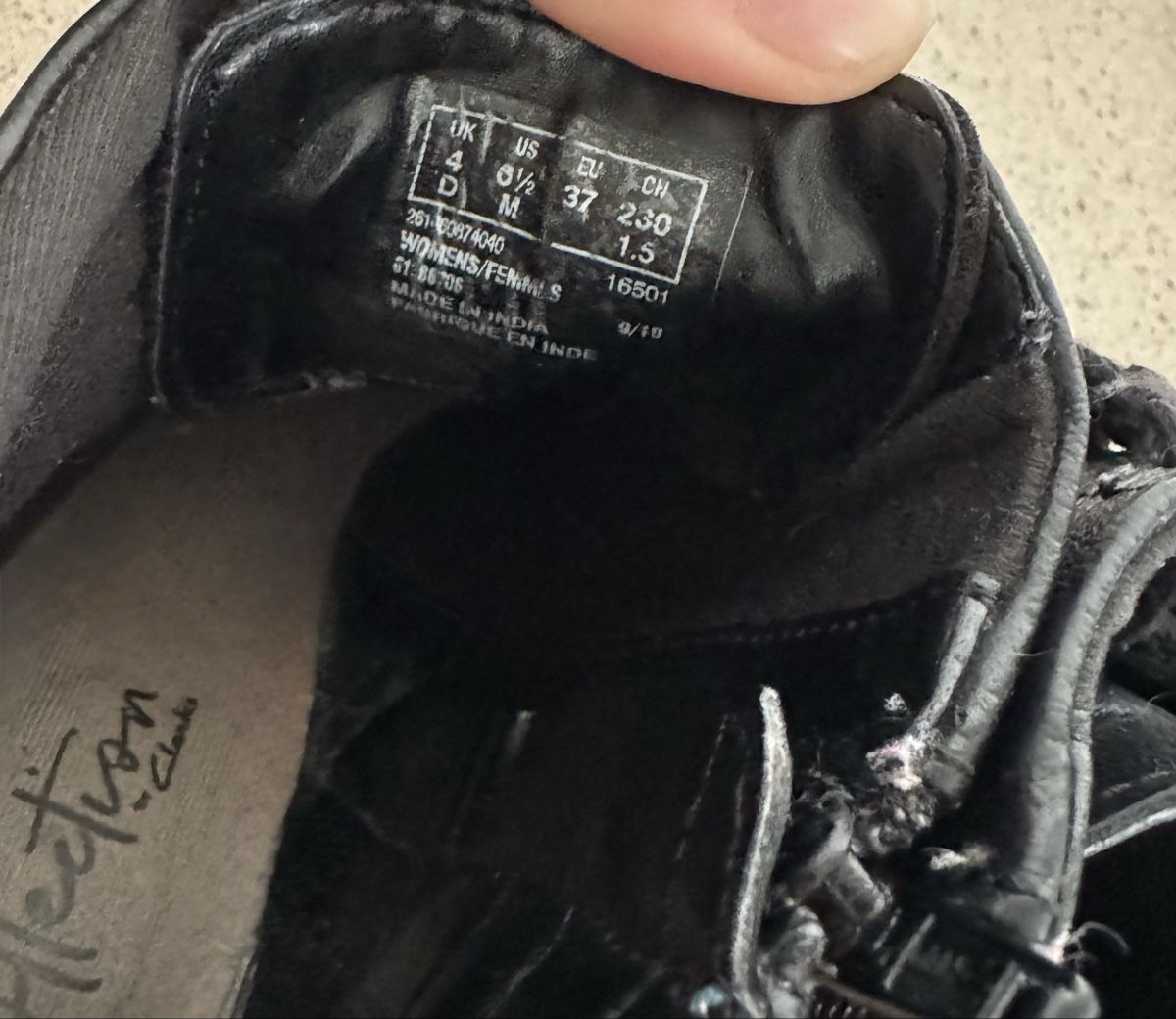 Clarks Scarpe da donna: Clarks Leder Stiefeletten Schwarz Gr. 37 – Usato da Zürich venduto da di_archive 6