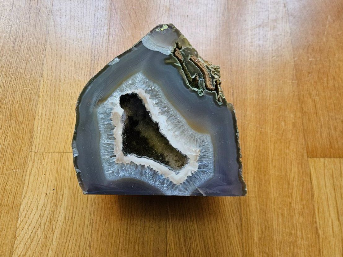 Mineralien & Heilsteine: Geode geschnitten – Gebraucht aus Lenk im Simmental von oli66661