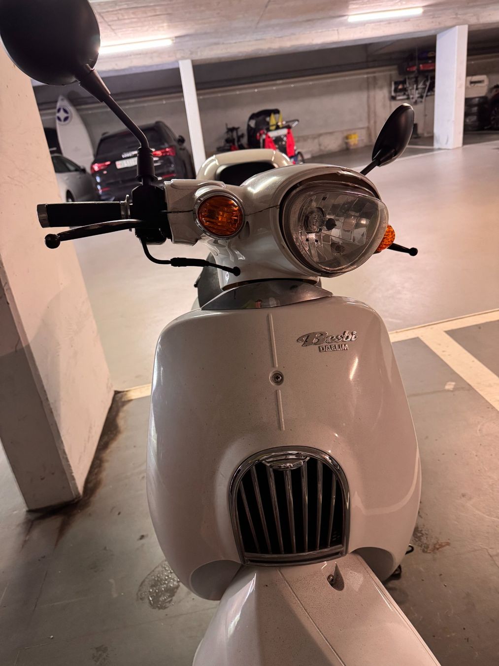 Daelim Scooter: Scooter 125 blanc usagé, idéal pour export/bricoleur – Usato da Lausanne venduto da and_tn9n 5