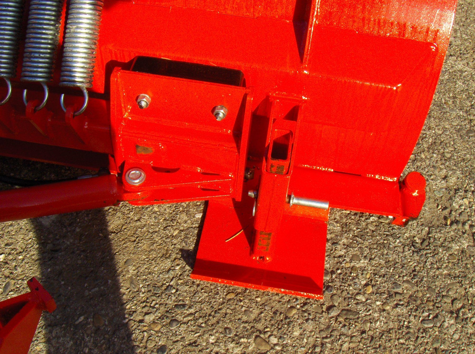 Schneeräumung: Schneepflug zu Fronthydraulik Traktor – Gebraucht aus Hagenbuch ZH von Staubhagenbuch 1