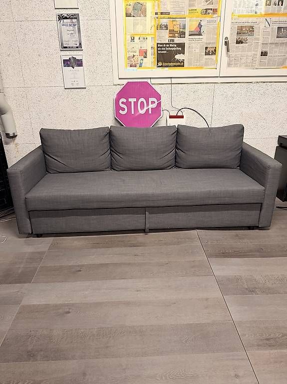 Sofas: Ausschiebbares Schlafsofa – Gebraucht aus Chur von gol_z99j 2