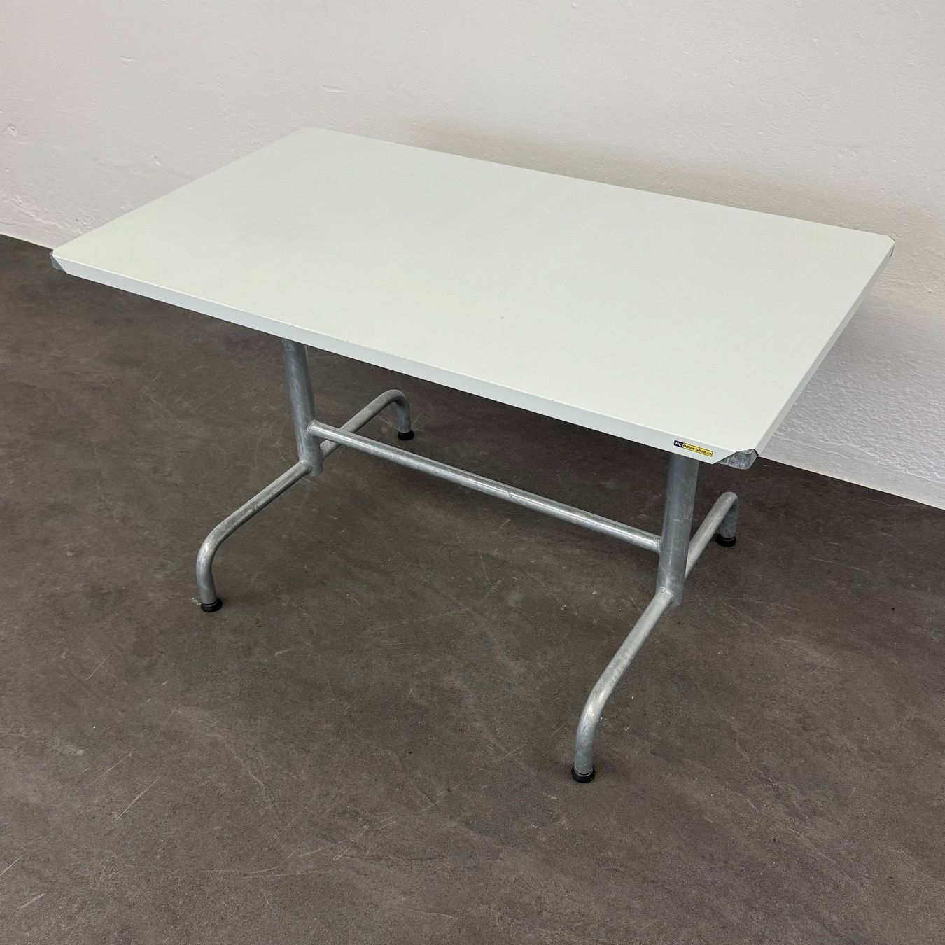 Scrivanie: Moobel Nostalgy Gartentisch – Usato da Schönenwerd venduto da mcofficeshop 2