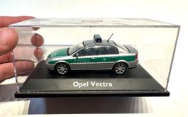 1/43 Schuco Opel Vectra Polizei - voiture de collection