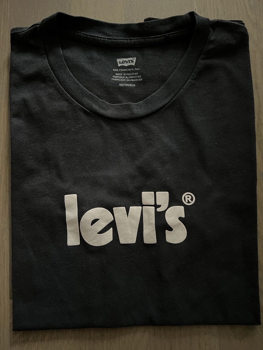 Levi's T-shirt: Levi's T-Shirt – Usato da Kriens venduto da Krienserin_T