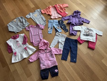 Paket Baby-/Kinderkleider Grösse 62/68