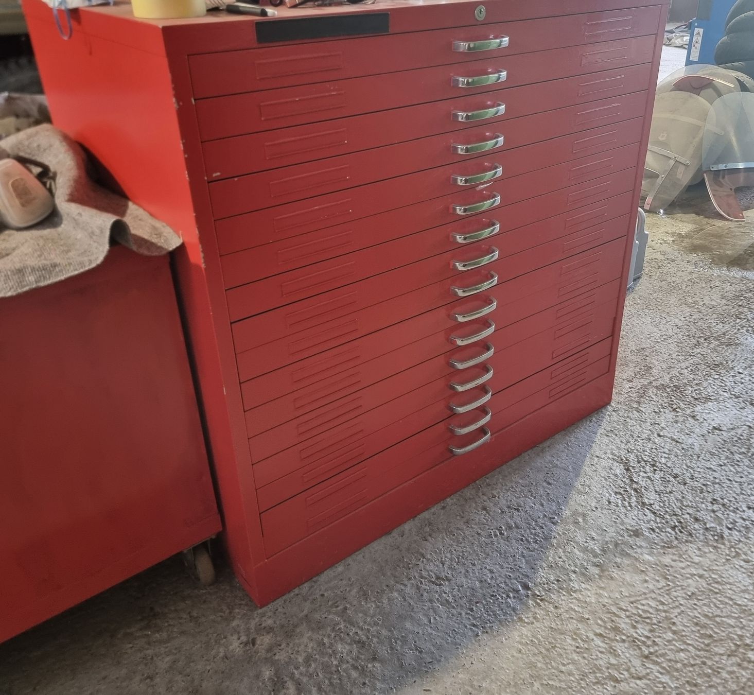 Schränke: Planschrank / Dokumentenschrank – Gebraucht aus Glattfelden von Gasoline_Family