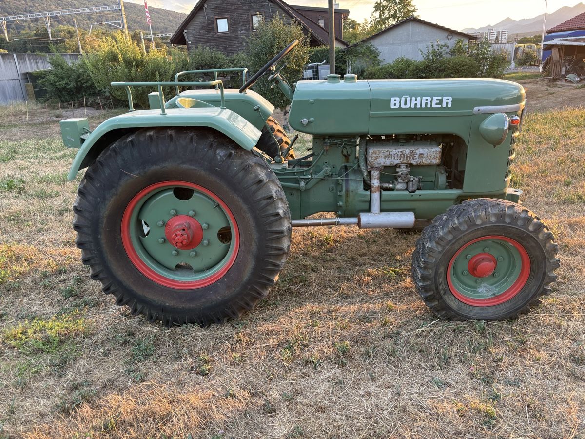 Bührer Tracteurs: Bührer LF4 – Défectueux à Däniken SO par pillepalle02