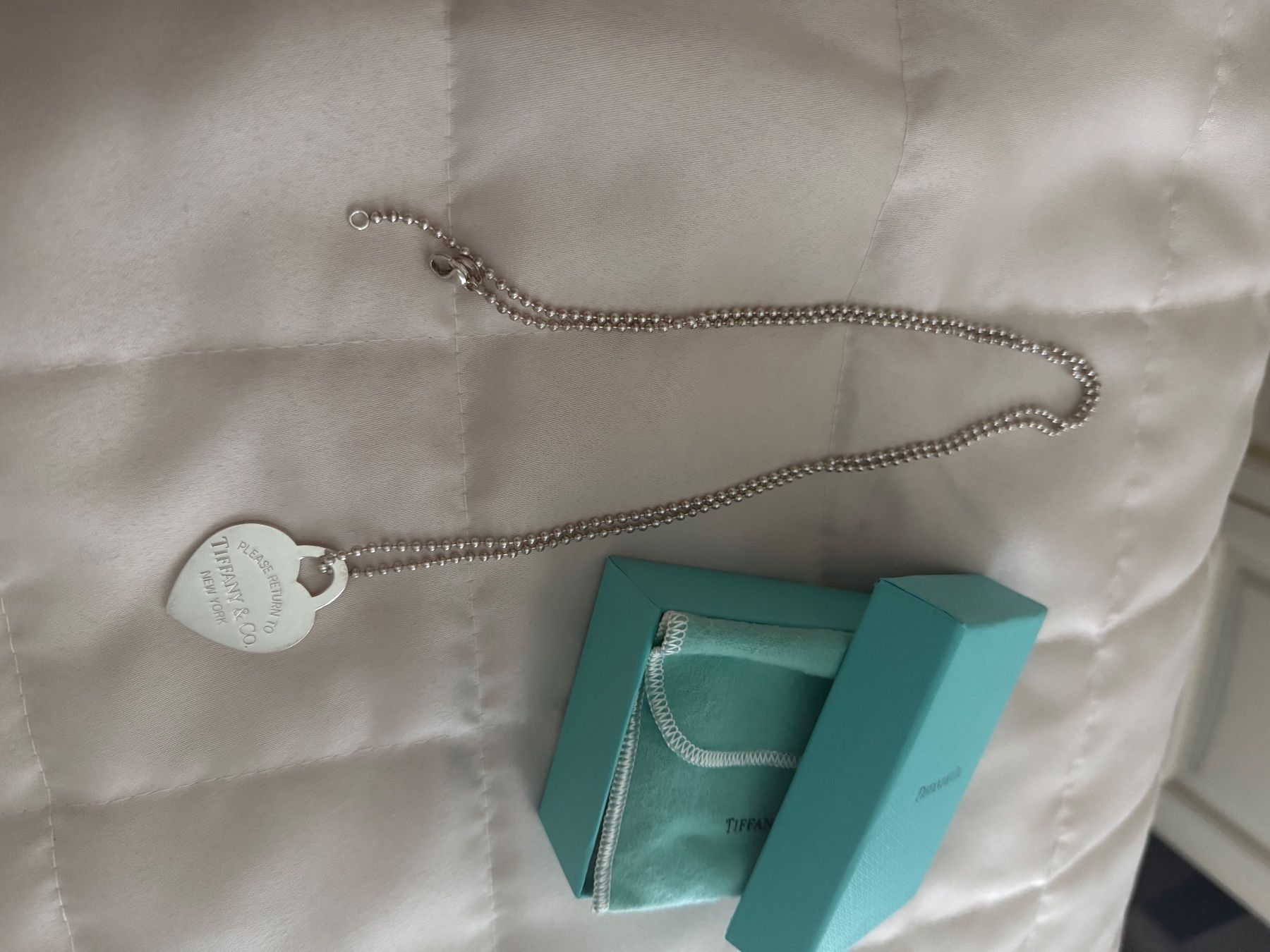 Tiffany & Co. Catenine: Tiffany & Co lange Kette mit große Herz – Usato da Allschwil venduto da Figidindia
