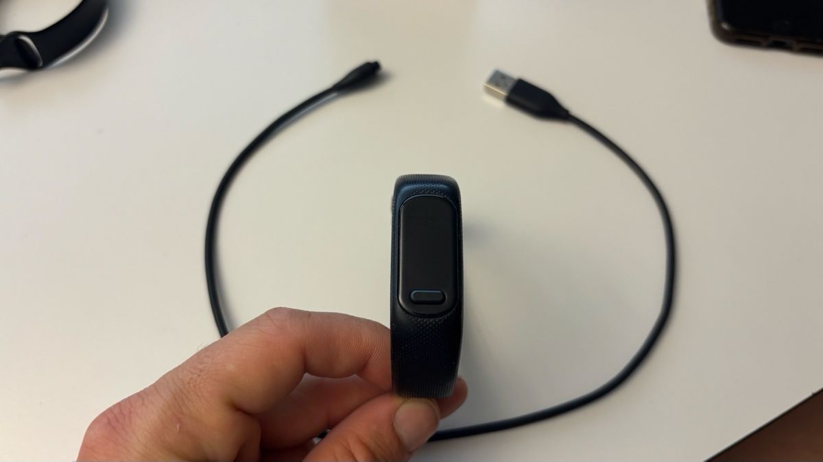 Garmin Smartwatch: Fitnesstracker Vivosmart 5 – Usato da Uettligen venduto da urbaner1