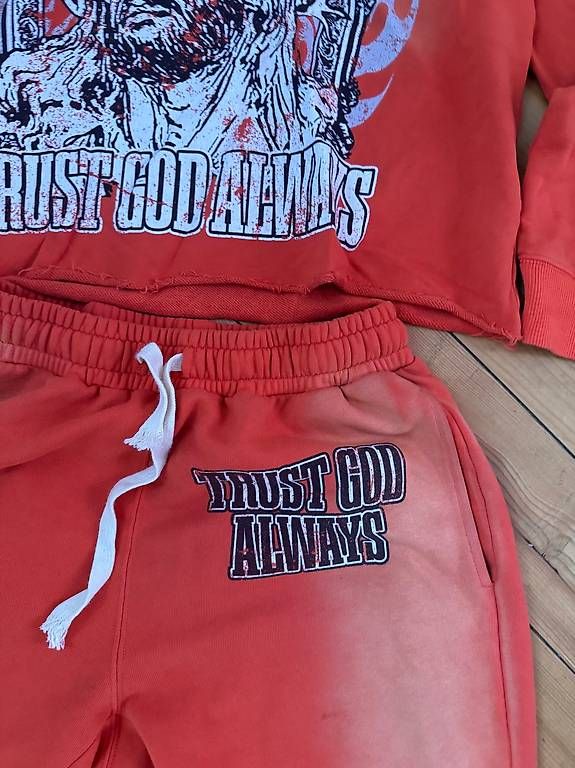 Anzüge, Sport- & Funktionsanzüge: Flared Tracksuit – Gebraucht aus Safnern von Avalona_07 2