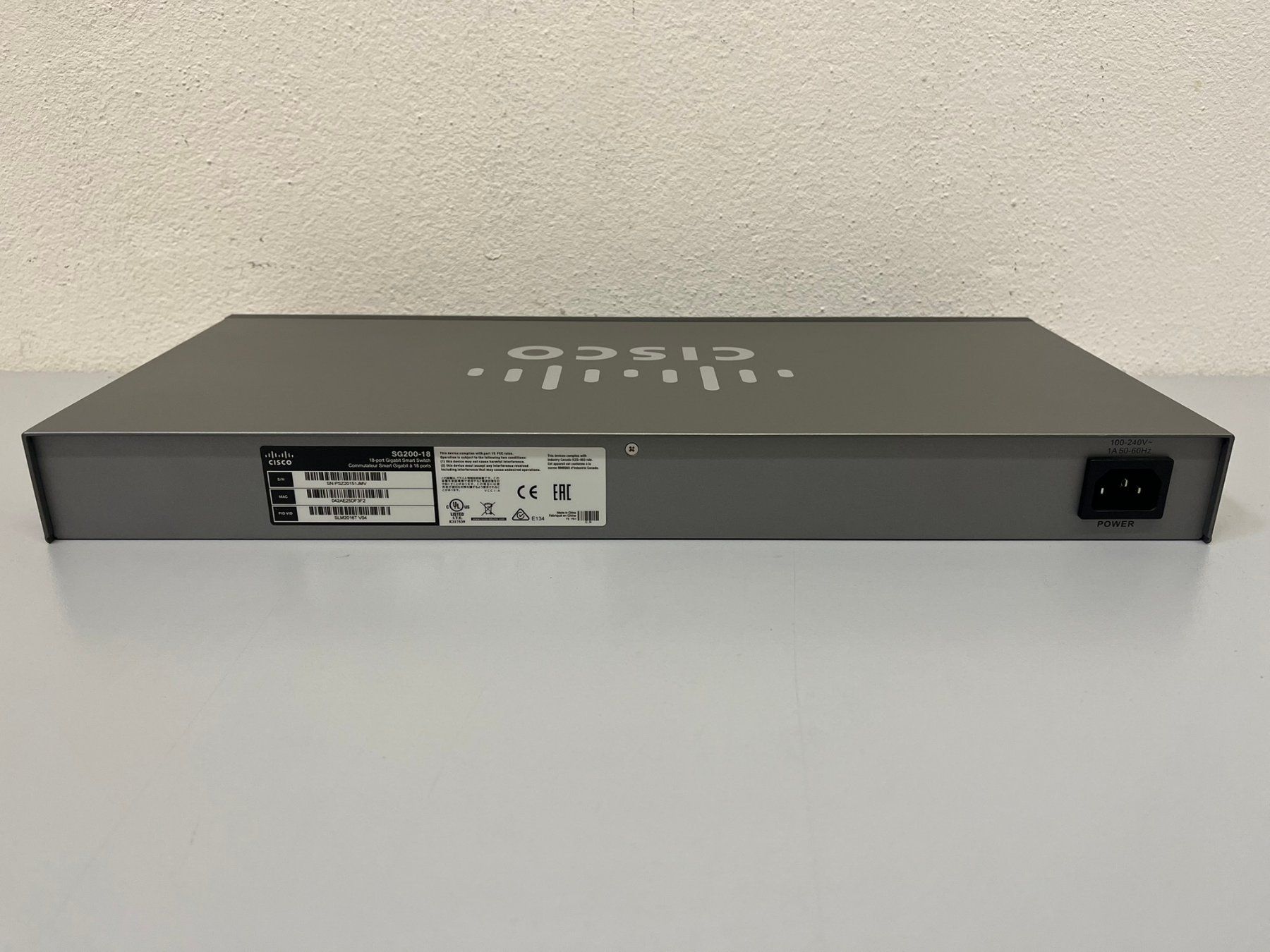 Cisco Hub & Switch: Cisco SG200-18 Netzwerk Switch – Usato da Hochdorf venduto da av-electronics 4