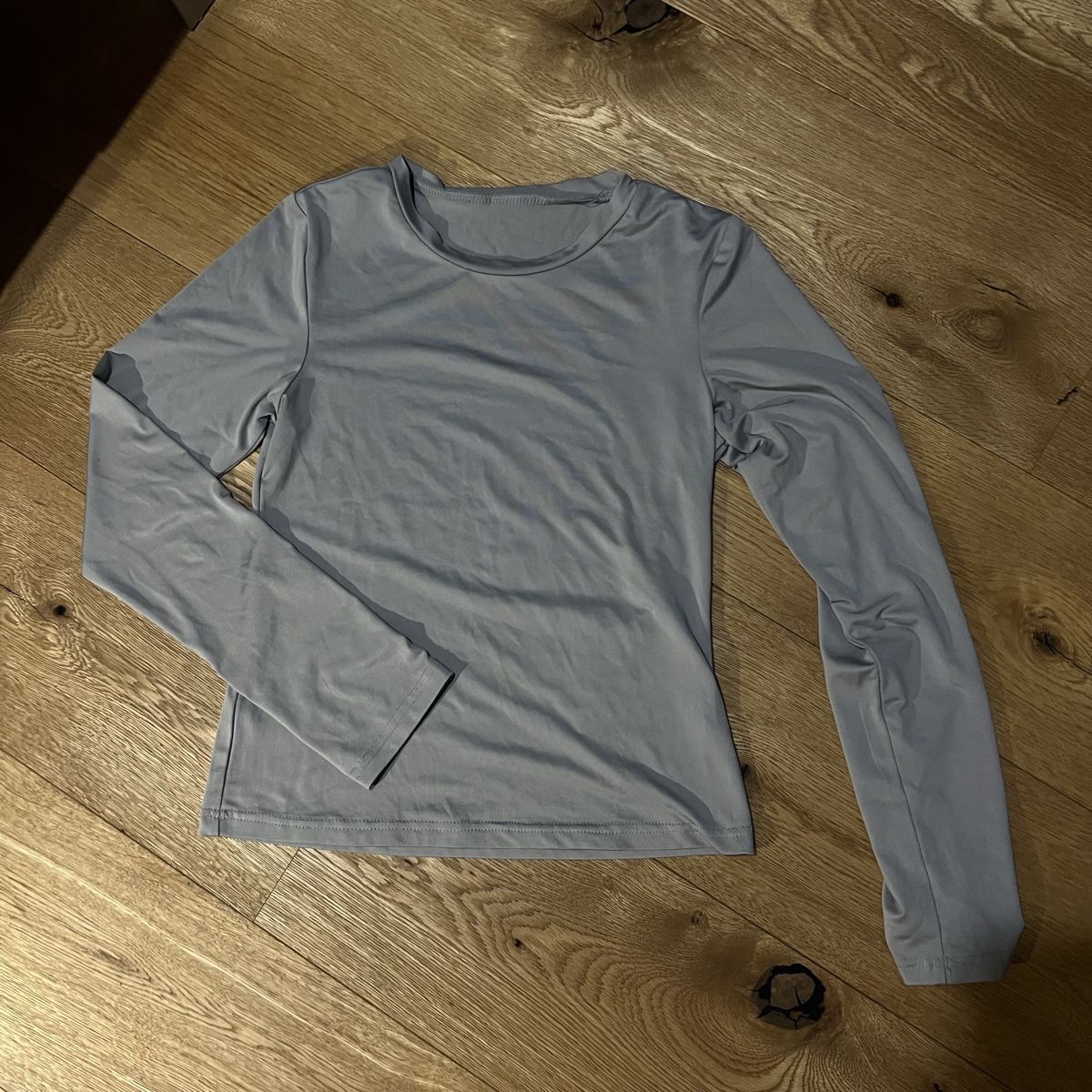 Top: Graues Oberteil Damen/ Sporttop – Nuovo (secondo la descrizione) da Chur venduto da noe_mh8b