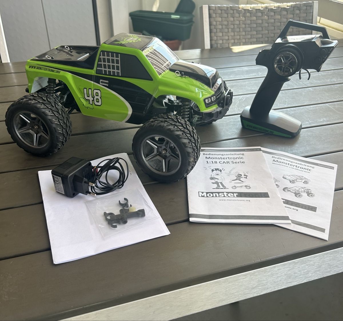 RC Kits de montage: Dirt-Attack Monster Truck 2WD – D'occasion à Wichtrach par obr_g67l