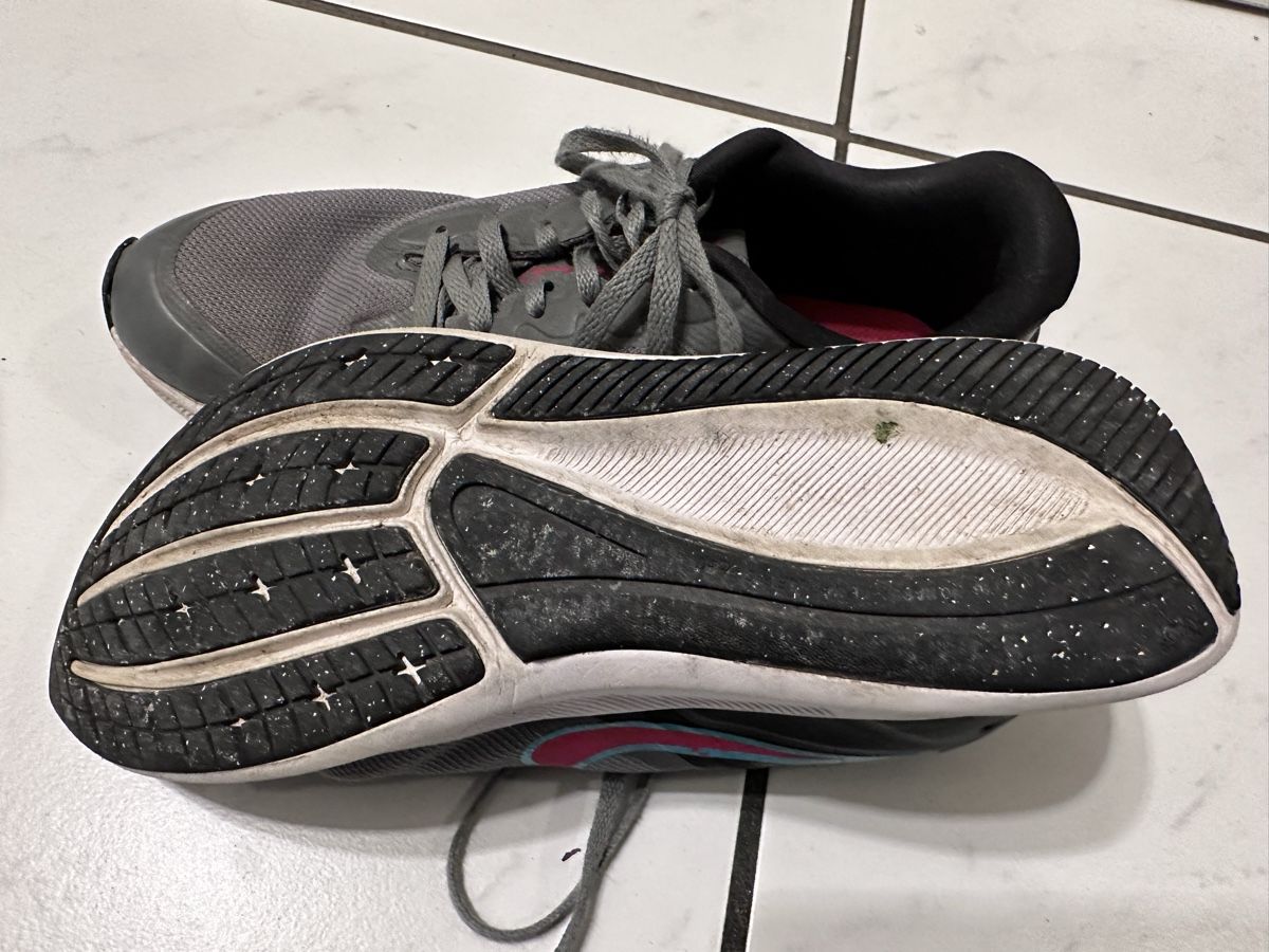Nike Herrenschuhe: Nike Sportschuhe Grösse 39 – Gebraucht aus Grenchen von alain77 1