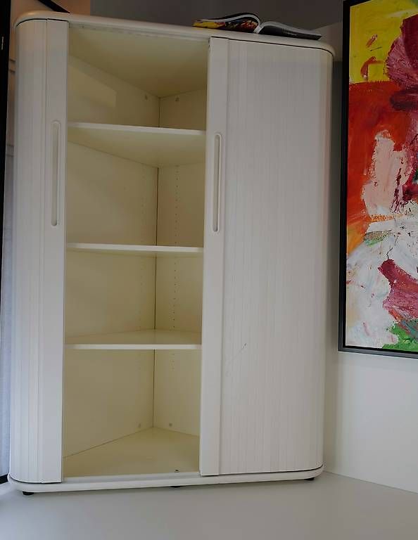 Armadi: Mid-Century Modern Signed Arredamenti Pillinini Eckerschrank – Usato da Beromünster venduto da VSNC 6