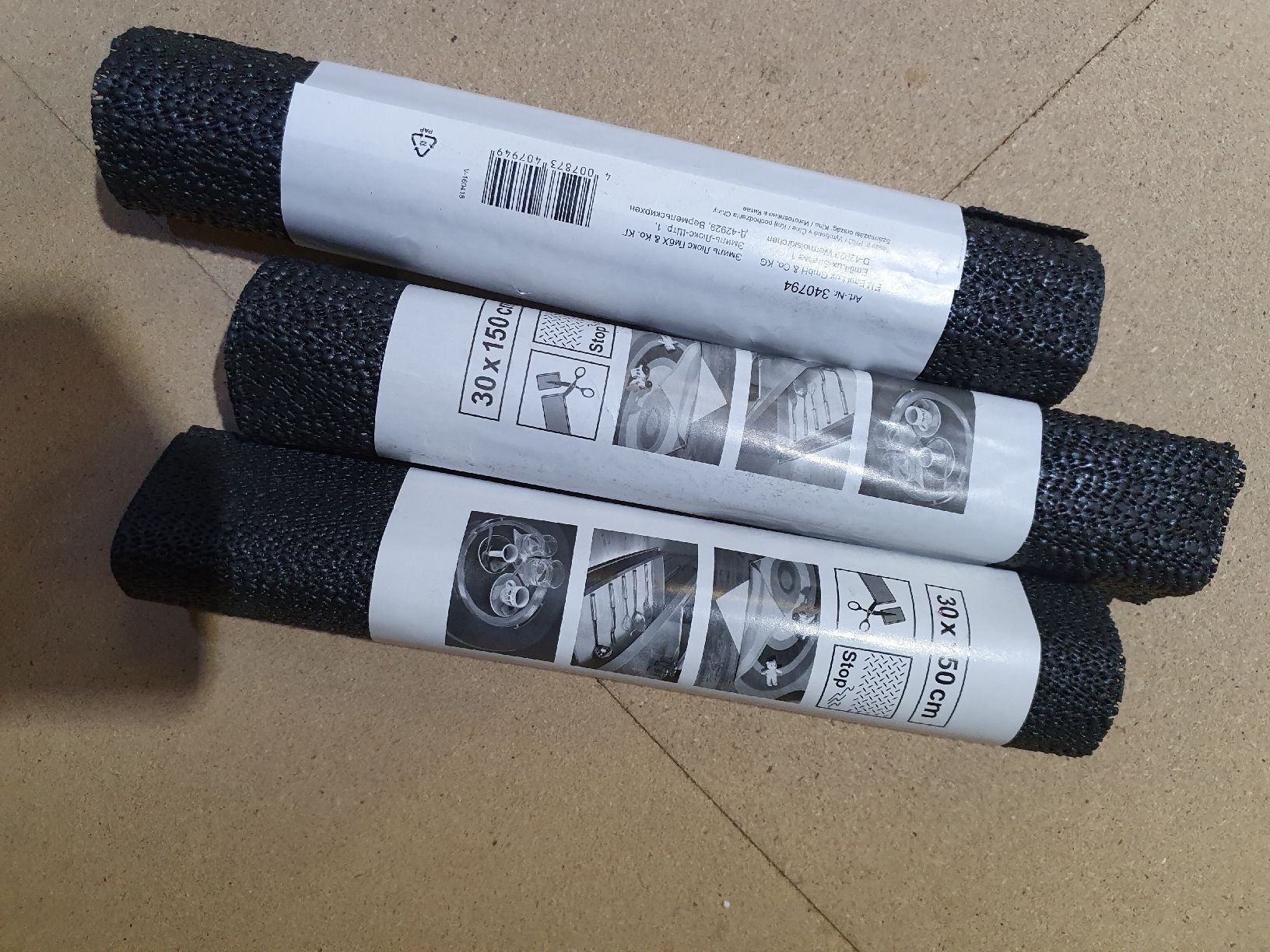 Ritocchi & pellicole di protezione: Schubladen-/Schrankplastikmatten – Nuovo e nell'imballaggio originale da Solothurn venduto da antonella16 3