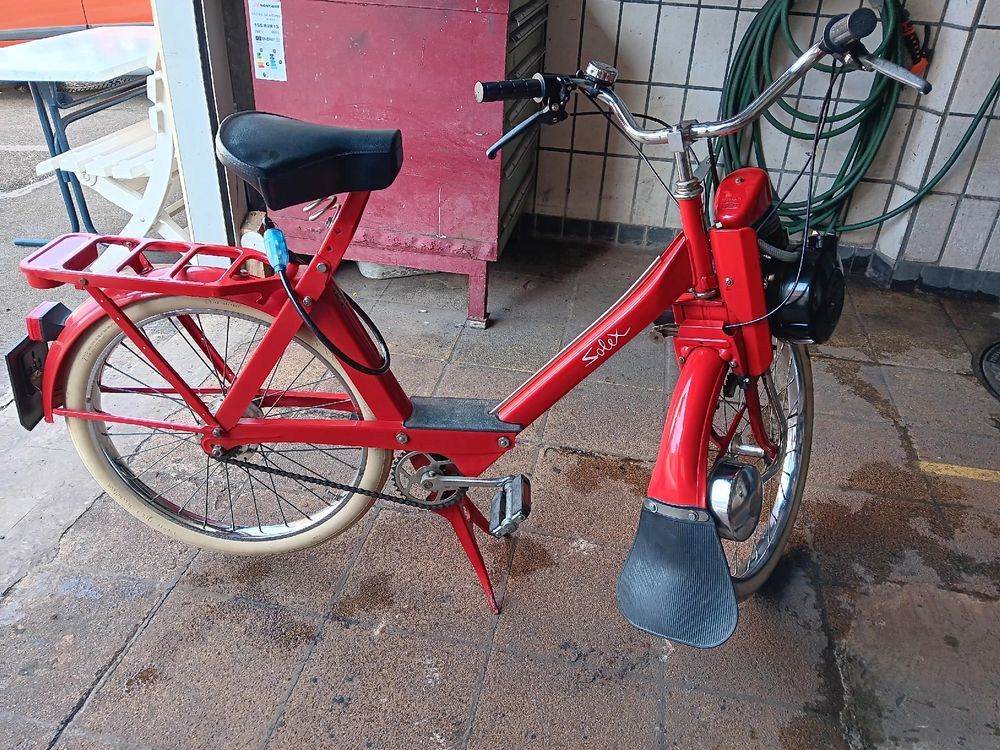 Solex Ciclomotori: Rotes  Velosolex 3800 zu verkaufen ab MFK 8.2024 – Usato da Büsserach venduto da Schrotti19548 1