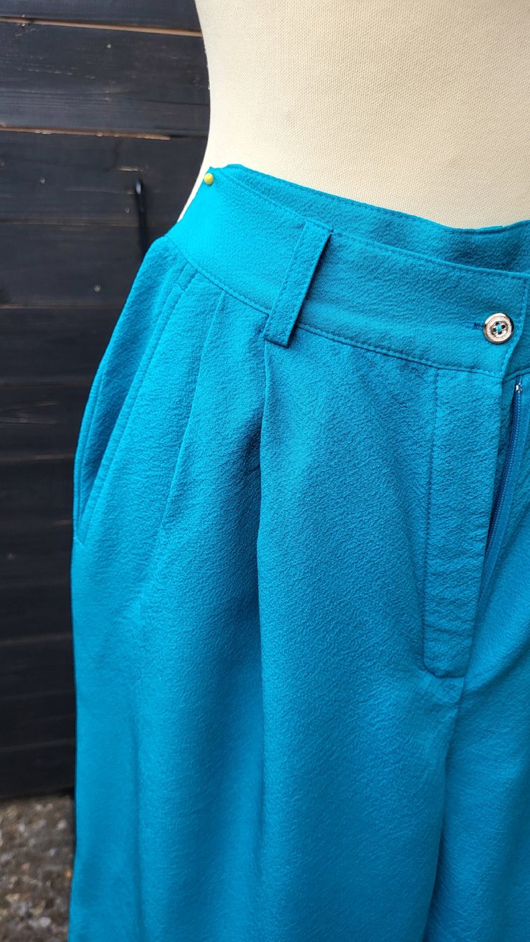 Anzüge & Kostüme: Costume en soie  – Neu (gemäss Beschreibung) aus Fribourg von VictoriaShop7 8