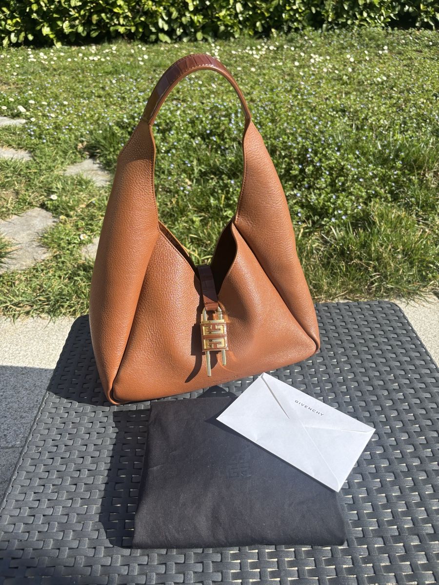Borse da donna: Sac Givenchy avec facture – Usato da Carouge GE venduto da lia_t7zd 1
