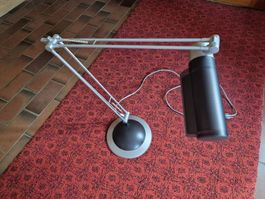 Schreibtischlampe Metall silberfarben mit Leuchtstoffröhre