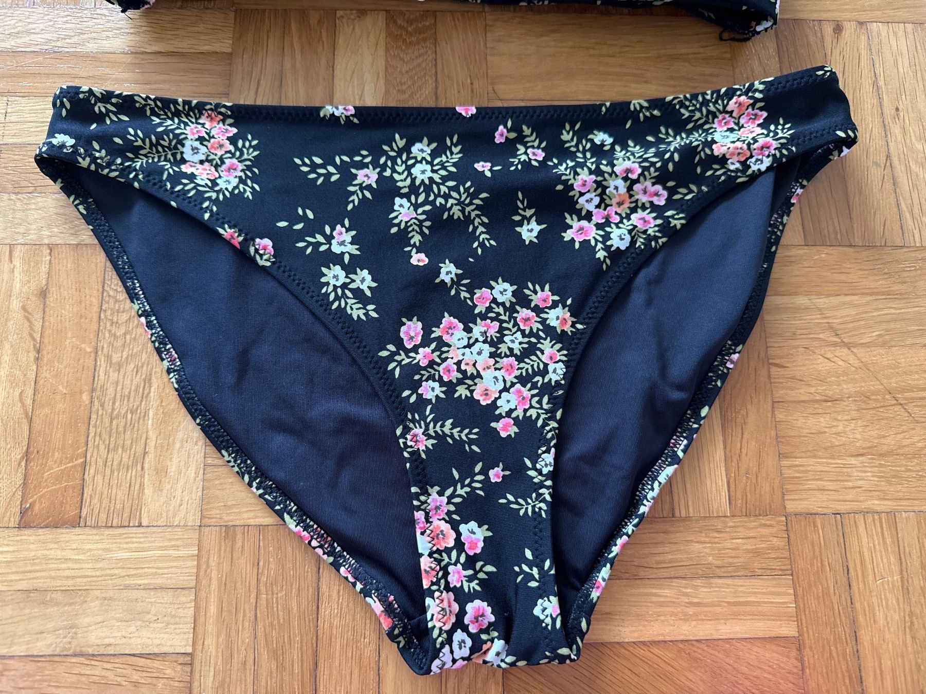 Badekleider & Bikinis: Bikini M – Gebraucht aus Horgen von linuxrp 2