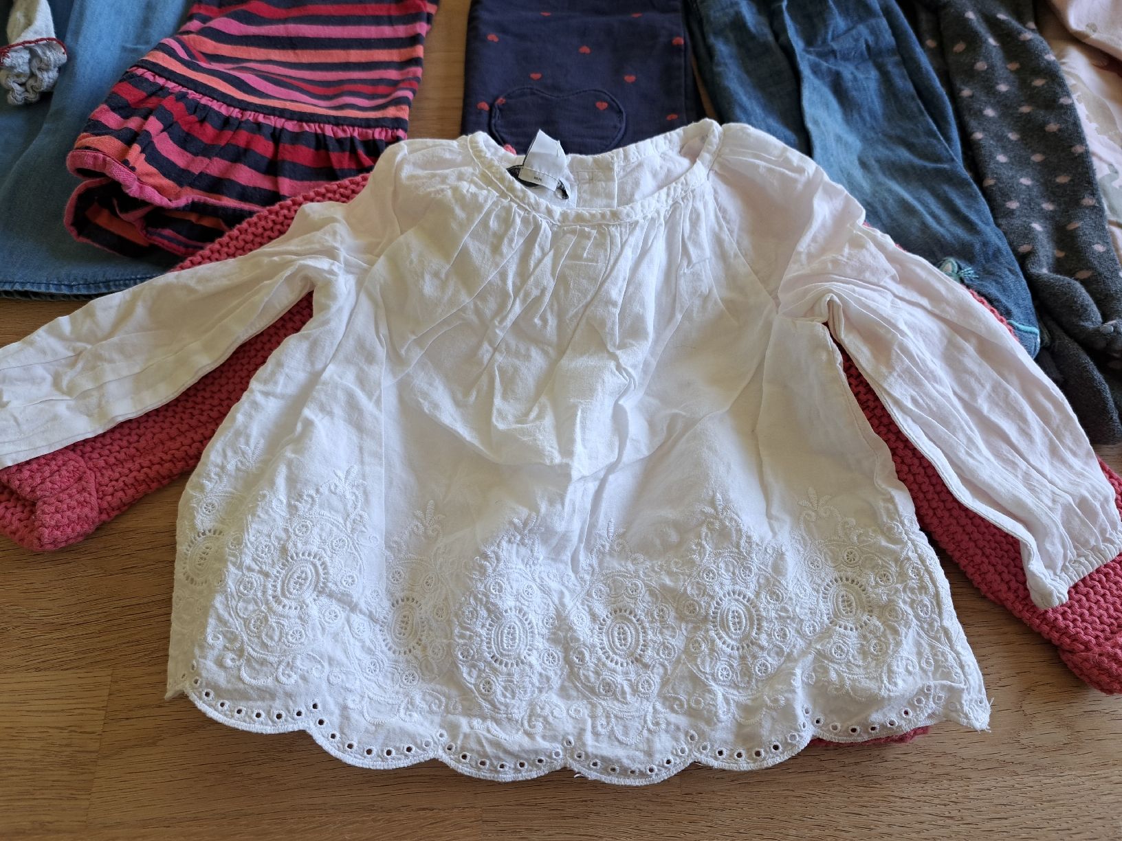 Gap Lotti & Set di vestiti: Mädchen Kleiderpaket, Grösse 80/86 – Usato da Bergdietikon venduto da Staphylococcus 3