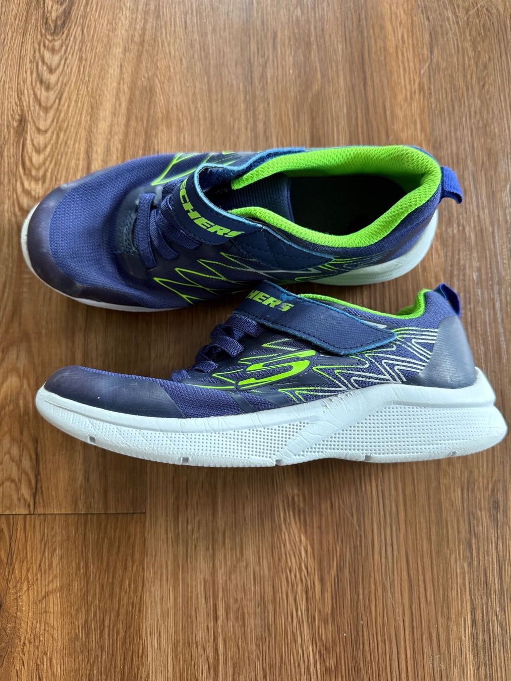 Scarpe per ragazzi: Turnschuhe Gr.35 von Skechers – Usato da Rorbas venduto da Maioc 2