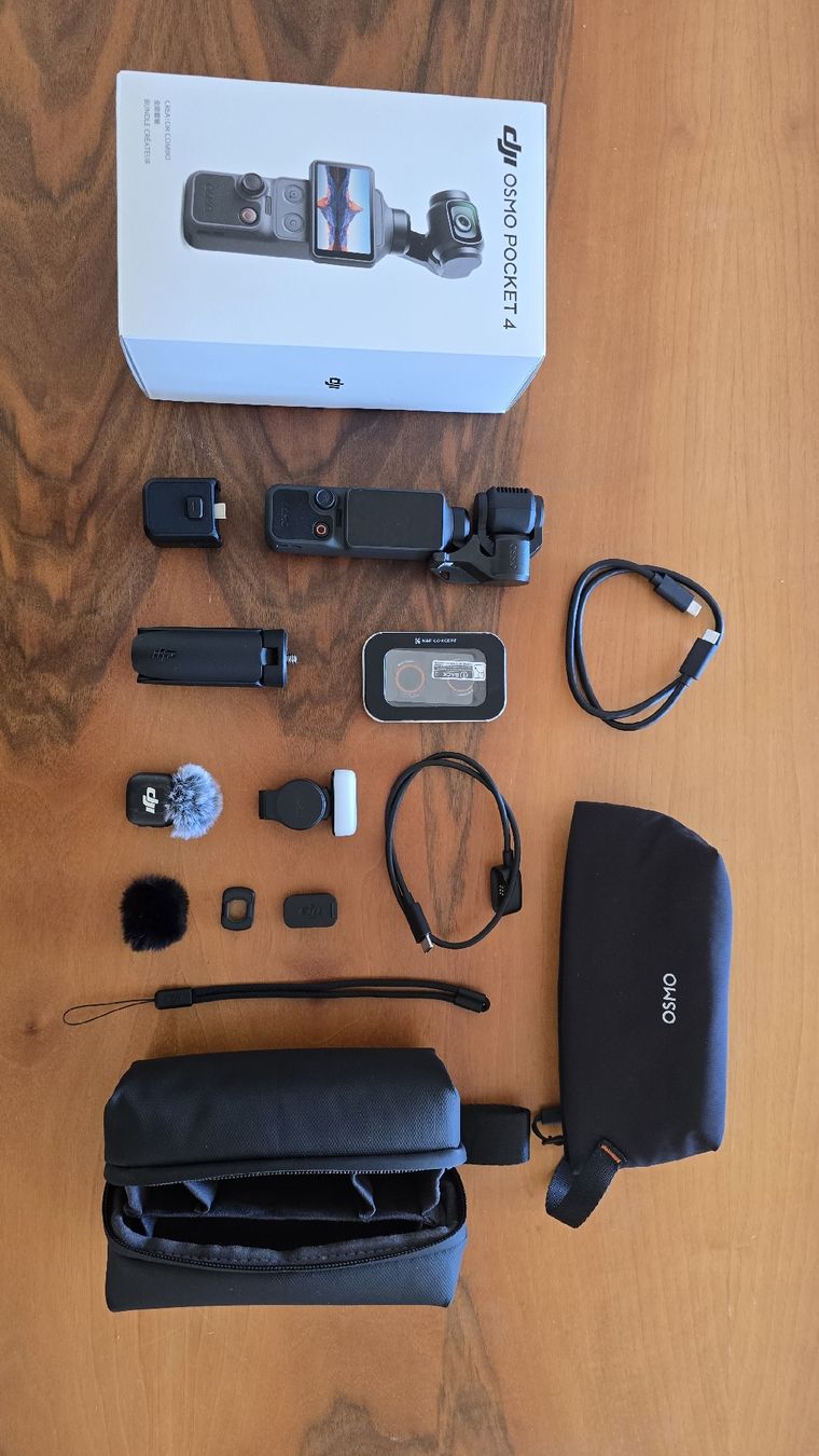 DJI Videocamere: DJI Osmo Pocket 4 Creator Combo – Nuovo (secondo la descrizione) da Olten venduto da xiol820