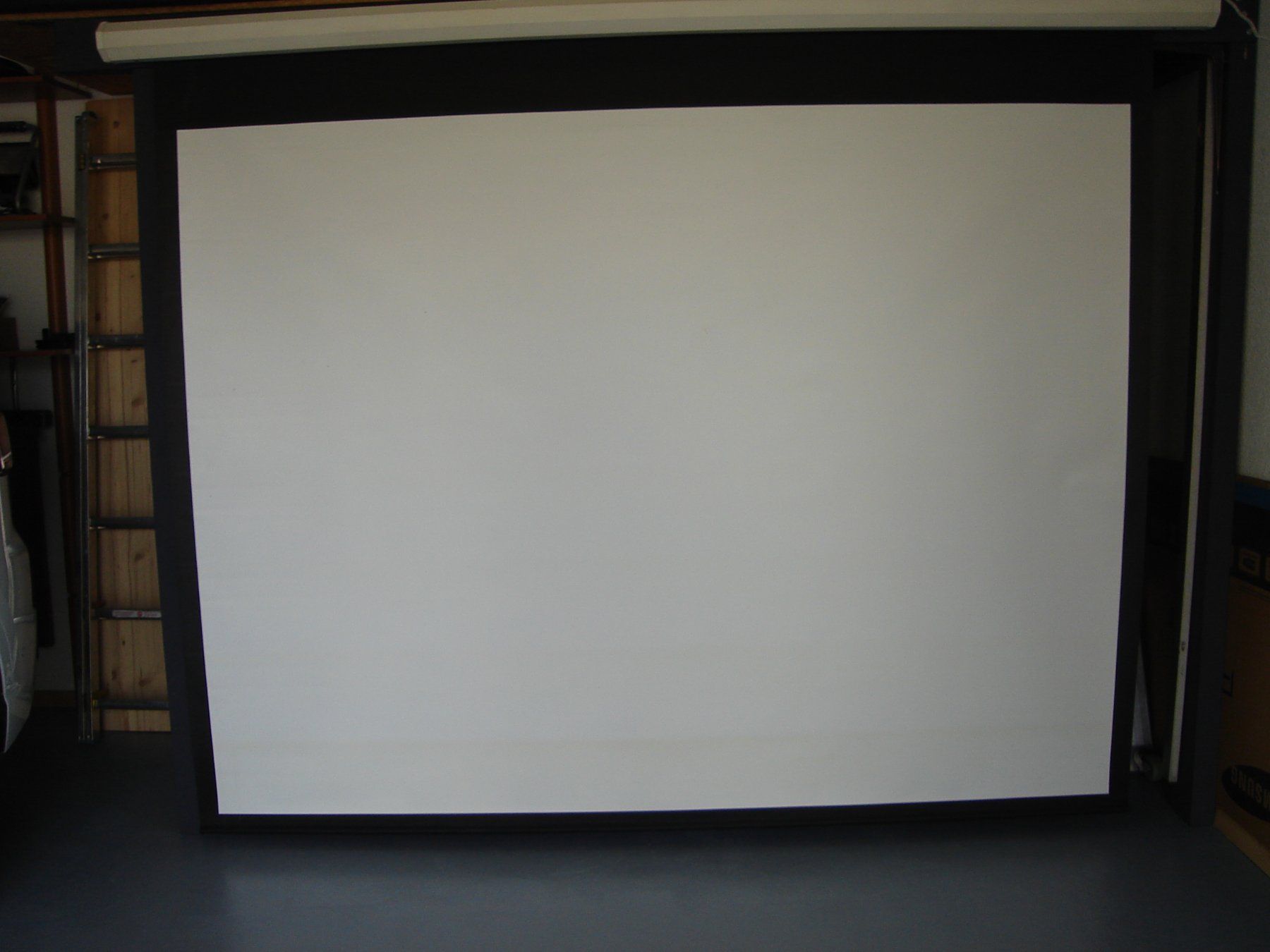 Home cinéma: Motoren Leinwand – D'occasion à Salmsach par oliver21 5