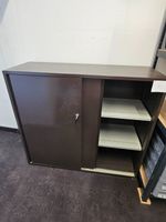 Metall-Schiebetürschrank