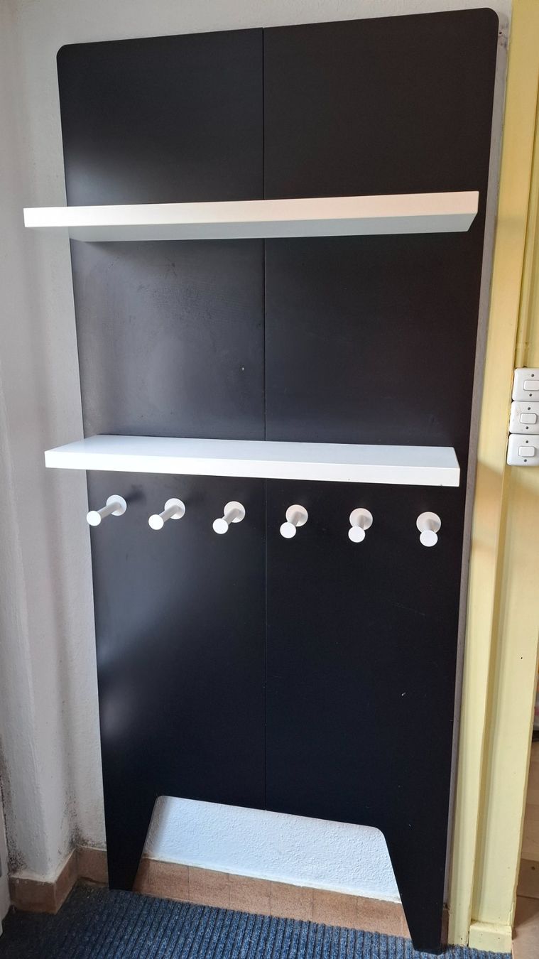 Ikea Porte manteau: Tolle Garderobe in Schwarz/Weiss ab 1.- – D'occasion à Unterlunkhofen par Buetzu1