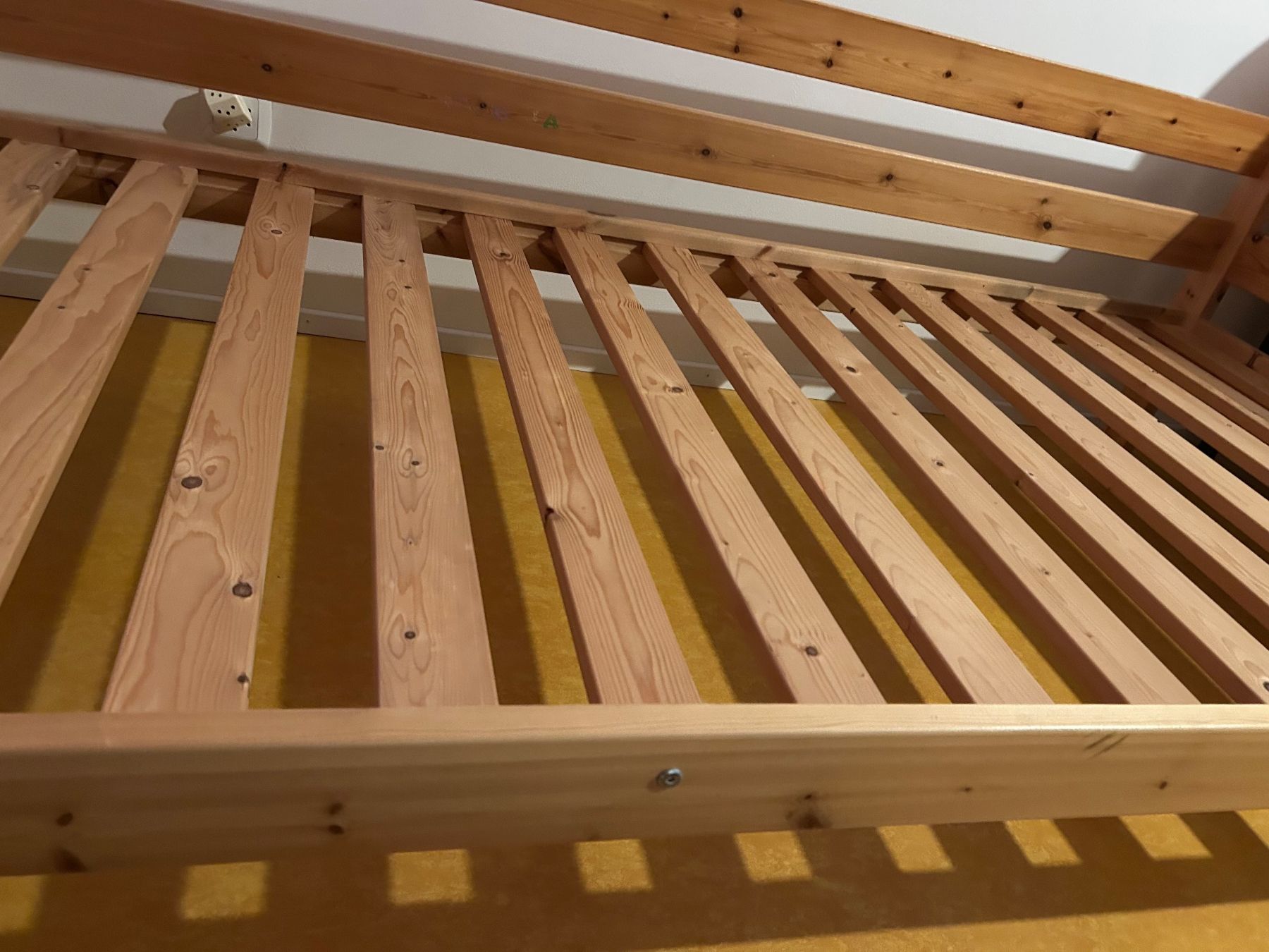 Ikea Letti: 90x190 Holzbett Kinder massiv/stabil – Usato da Oberwil b. Zug venduto da annecl 8