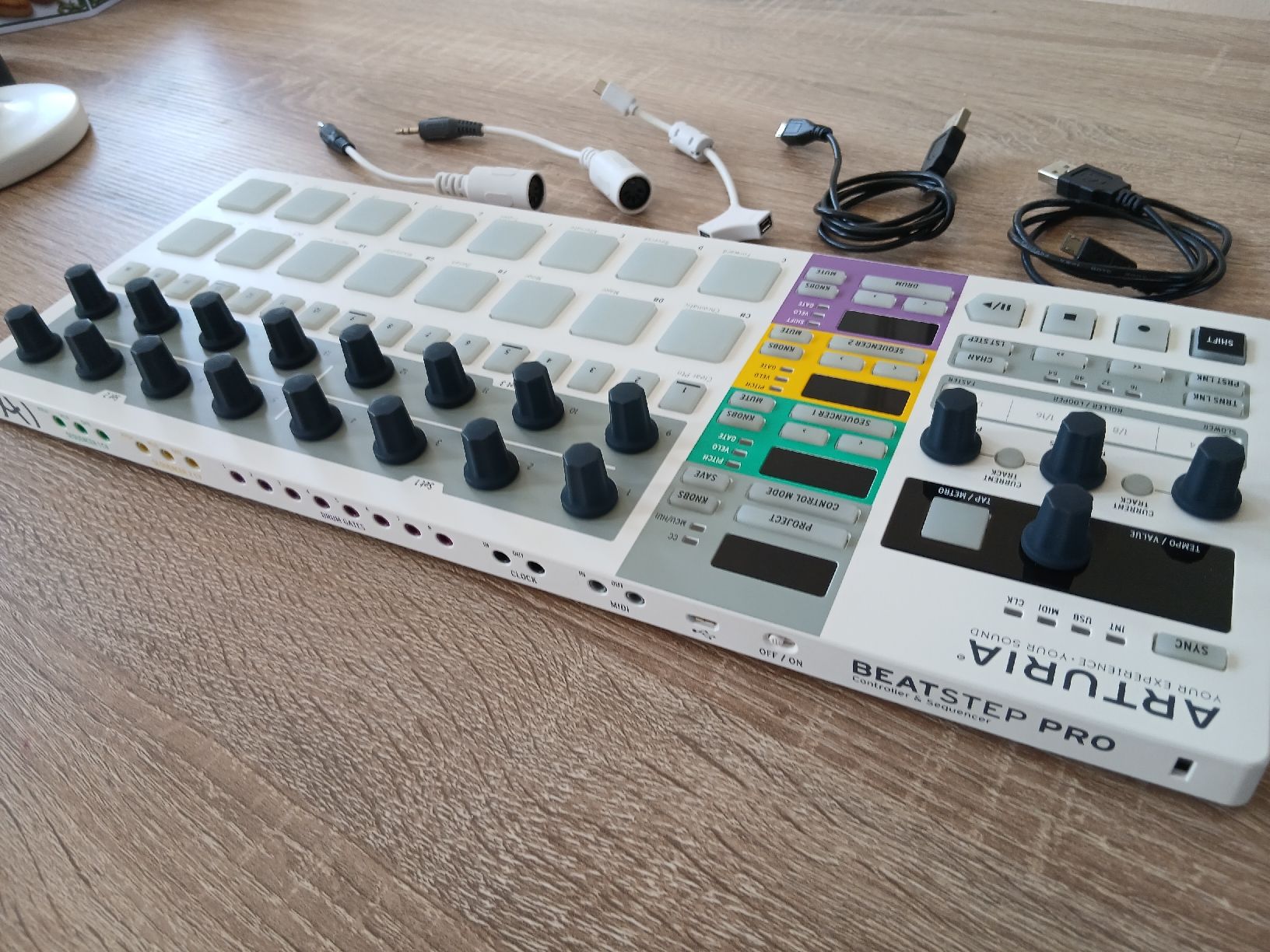 Arturia Strumenti musicali: Arturia BeatStep Pro Controller Sequencer – Nuovo (secondo la descrizione) da Othmarsingen venduto da Studio15 2