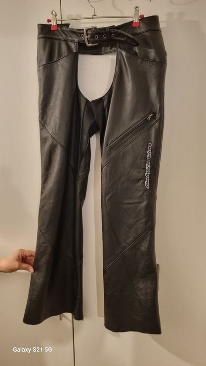 Harley-Davidson Pantaloni: LEDER - CHAPS  Grösse M / Länge 1m – Usato da Zürich venduto da Big