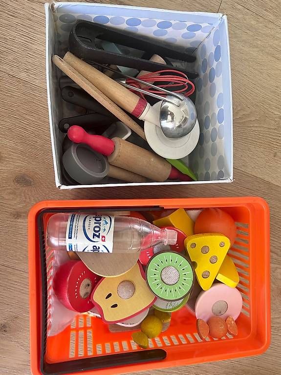 Ikea Spielzeuge: Ikea Kinderküche mit viel Zubehör – Gebraucht aus Neerach von RHaenggi82 3