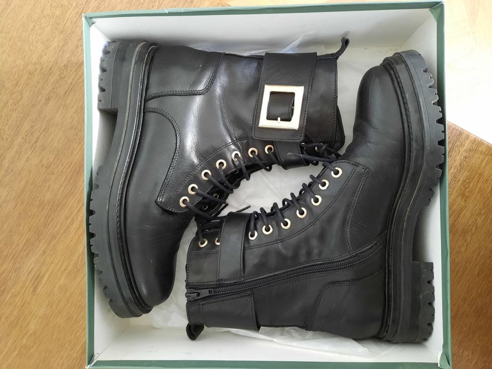 Bottines en cuir lacets noirs Minelli Acheter sur Ricardo