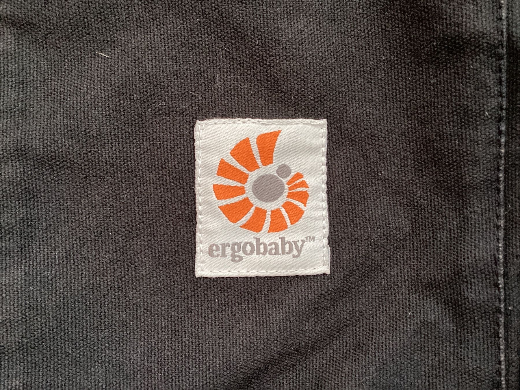 Ergobaby Marsupi portabebè: Kindertrage Ergobaby inkl. Einsatz schwarz gebraucht – Usato da Effretikon venduto da simtek_de 4