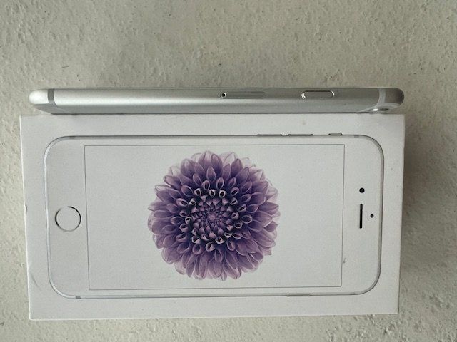 Apple Telefoni cellulari / Smartphones: Iphone 6, 16 GB Batterie 87% – Usato da Wettingen venduto da Muda33 3
