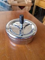 Drehaschenbecher Metall verchromt guter Zustand 