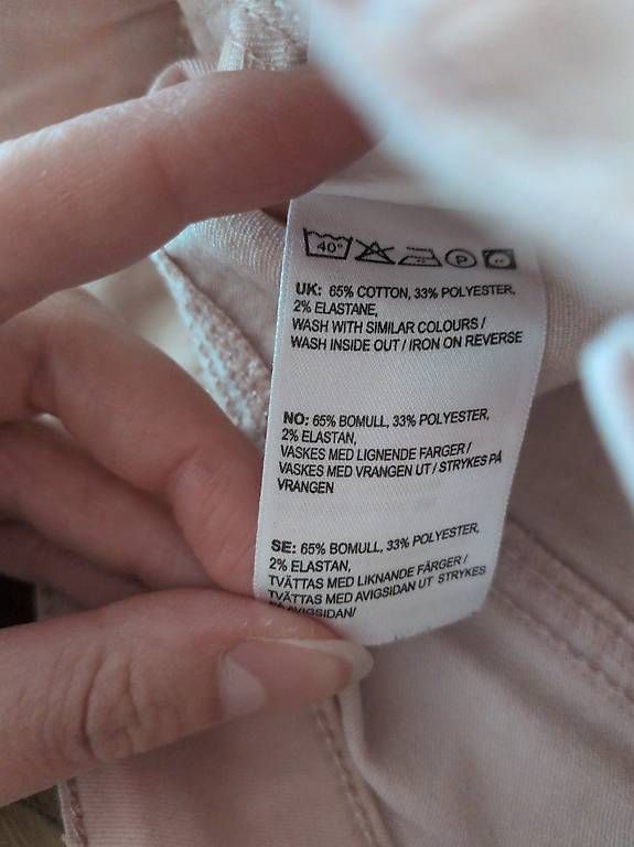 Jeans: Rosa Jeanshosen  – Nuovo e nell'imballaggio originale da Aarburg venduto da Noemi.H 4