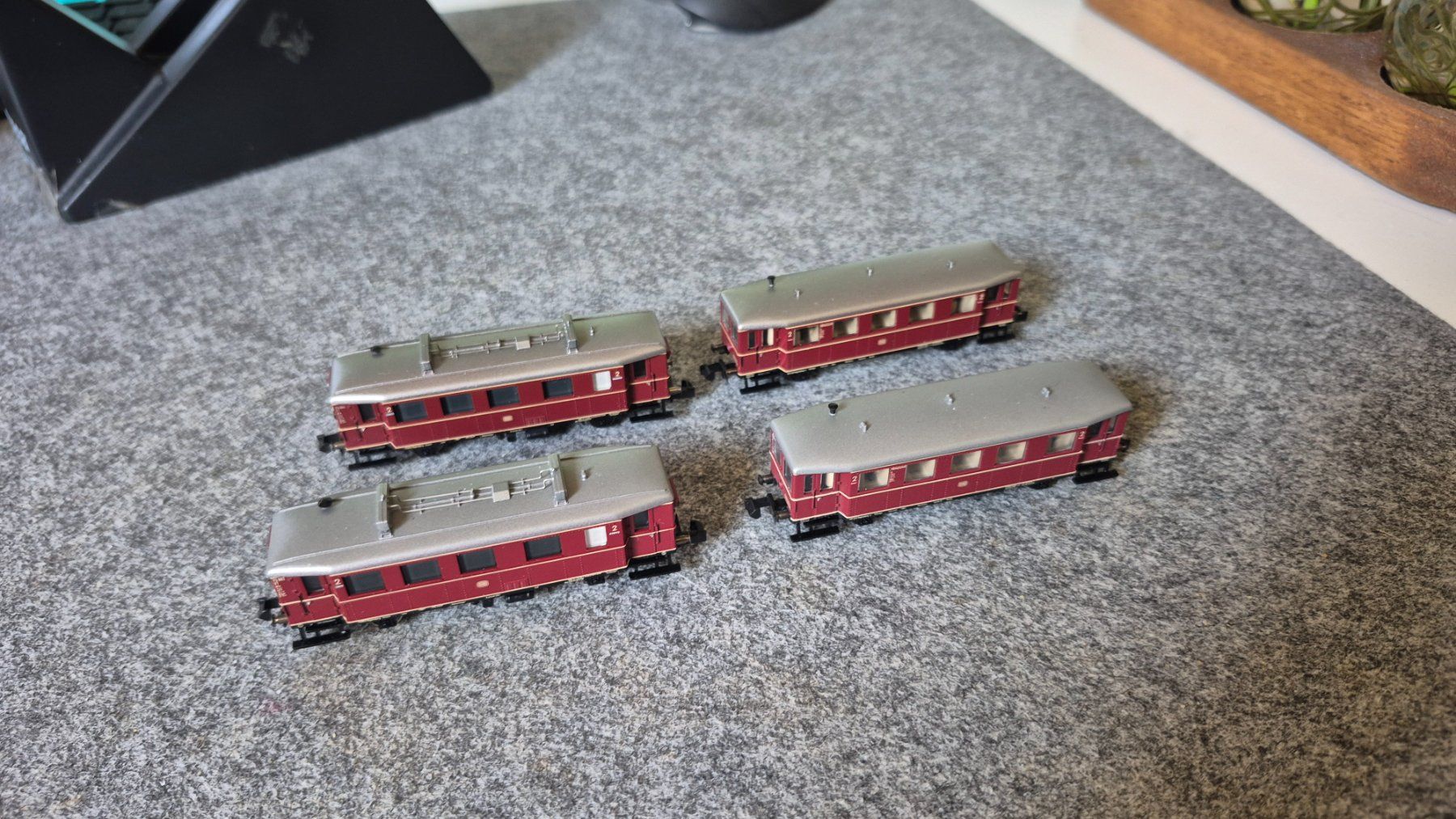 Trix Modellini di ferrovie: x2 Diesel-Triebwagen VT 75 – Difettoso da Arcegno venduto da Ad86 7