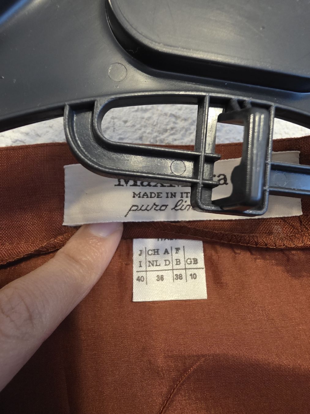 Ensembles & Tailleurs: Ensemble MaxMara lin  – D'occasion à Collonges par 2D_Collector 6
