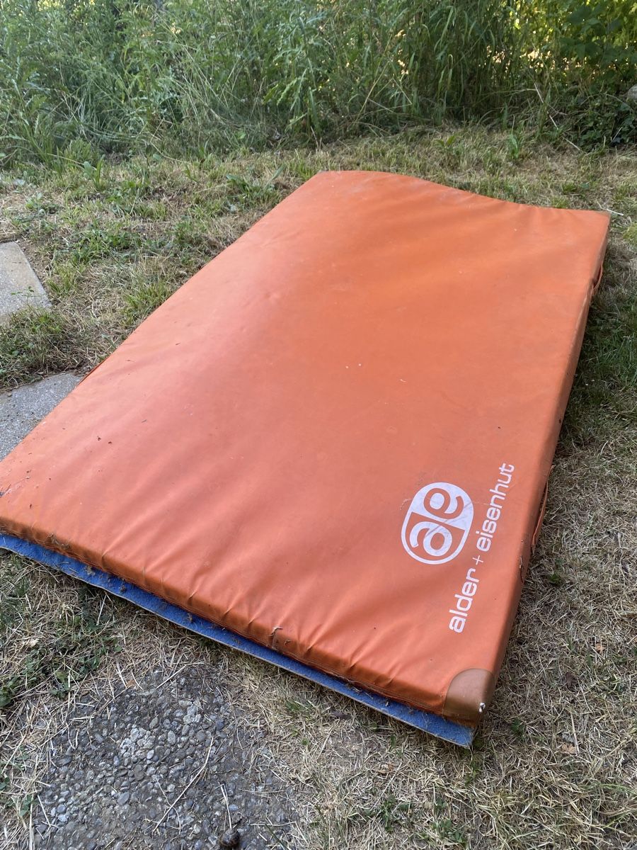 Alder+Eisenhut Tapis de sol: Turnmatte  – D'occasion à Evilard par rohstoeffchen