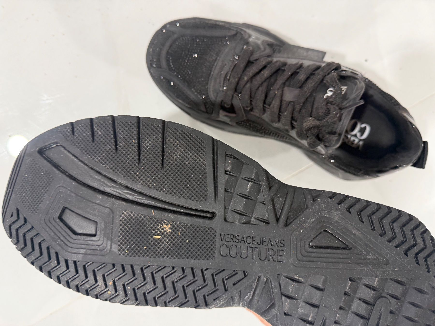 Versace Scarpe da donna: Glitzernde Versace Jeans Couture schwarz t... – Nuovo (secondo la descrizione) da Buchs AG venduto da Maison_Djana_ 2