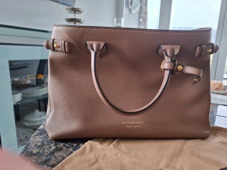 Burberry Banner Tote Bag. Medium. braun
