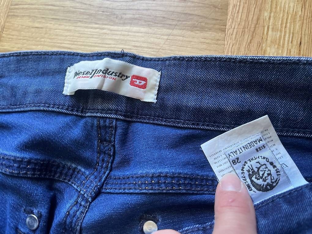 Jeans: Jeans Diesel taille 28 – Usato da Yverdon-les-Bains venduto da car_xd5s 2