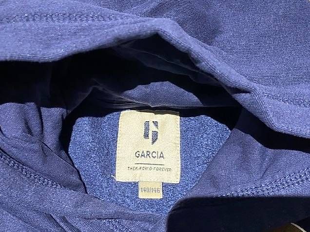 Maglioni & Felpe: Kapuzenpullover Garcia dunkelblau Grösse 140/146 – Usato da Lugnorre venduto da terowa26 1