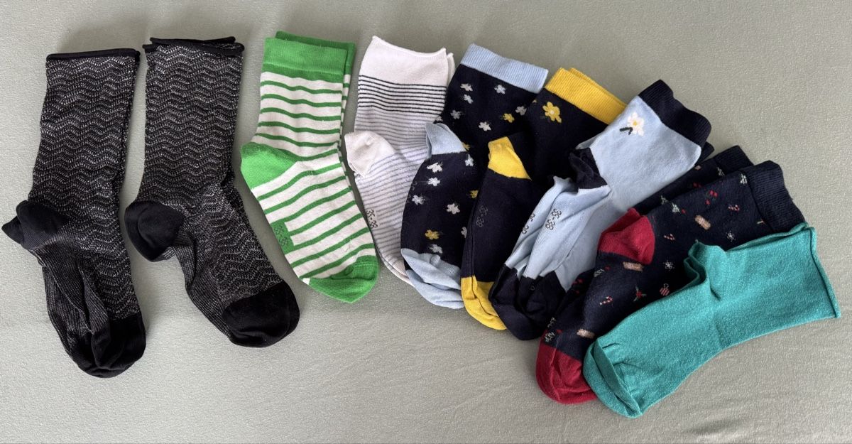 Socken: 9 Paar Socken Gr. 35-38 teils NEU – Gebraucht aus Morschach von jeanhenrifabre